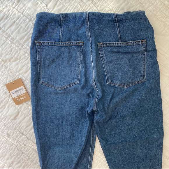 Reformation Niki Jean in Kasai - Picture 8 of 12